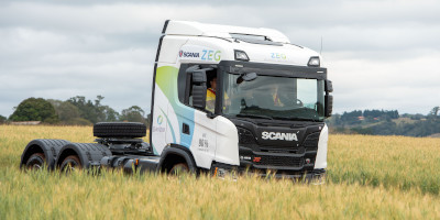 Scania e ZEG colocam o primeiro caminhão 100% movido a biometano em operação no Brasil